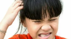 Az ellenőrző víz alkalmazása a tetvekből gyermekek számára